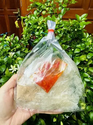 Hình ảnh Bánh tráng dẻo muối nhuyễn sate