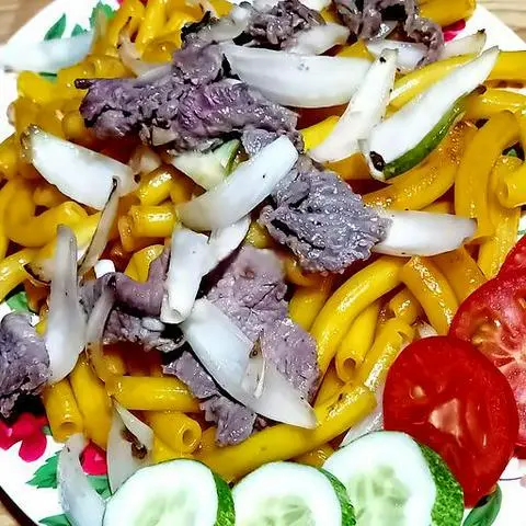 Hình ảnh Nui xào bò củ hành