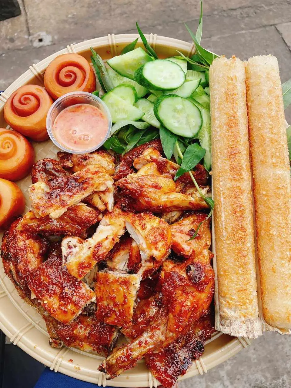 Hình ảnh ComBo Gà Nướng+ 1 Cơm Lam Nướng+4 bánh bao
