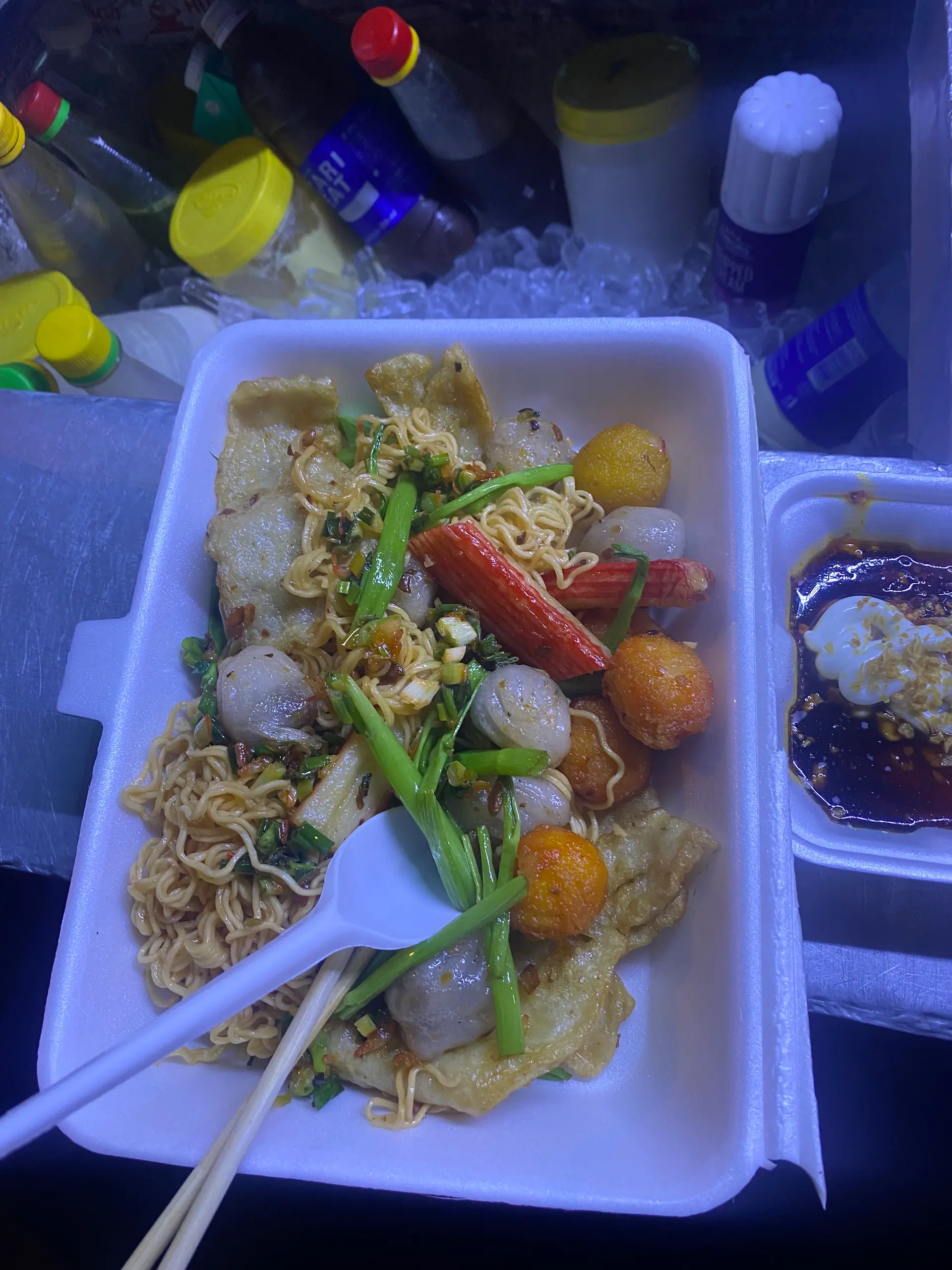 Hình ảnh mì trộn cá viên ( 2 ng) 