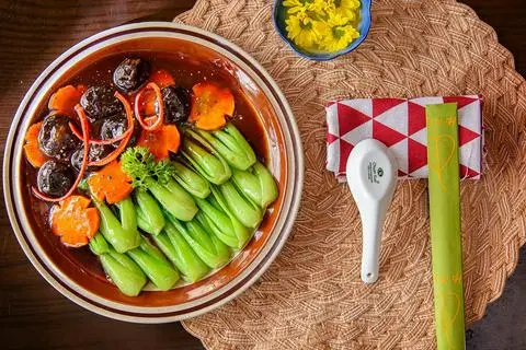 Hình ảnh Cải thìa sốt nấm đông cô chay