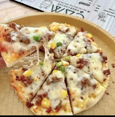 Hình ảnh Pizza nhân bò Italia size 15cm