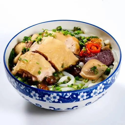 Hình ảnh Hủ tiếu gà chặt
