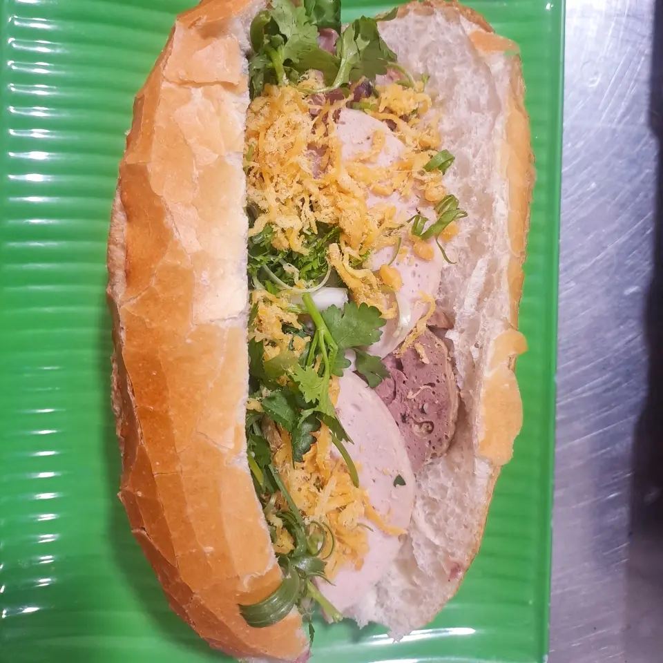 Hình ảnh Bánh Mì Thịt Nguội 