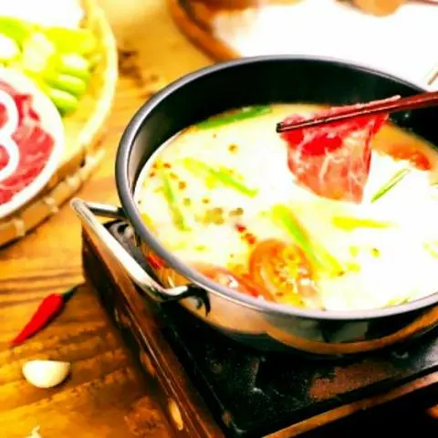 Hình ảnh Bắp bò nhúng mẻ