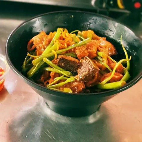 Hình ảnh Mì xào phá lấu