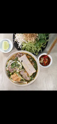 Hình ảnh Combo 3 tô bún bò chả đầy đủ - 3 viên chả cua