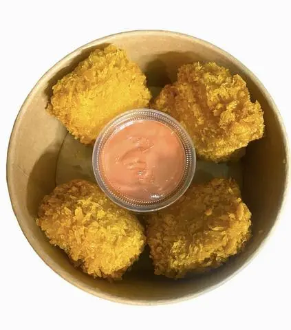 Hình ảnh Bánh gà nhân phô mai chiên xù