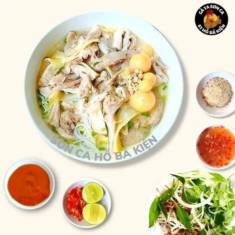 Hình ảnh Bún măng đặc biệt - thịt gà + lòng trứng
