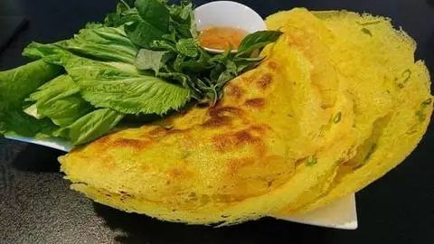 Hình ảnh Combo siêu tiết kiệm mua 3 bánh xèo tặng thêm 6 cái bánh khọt 