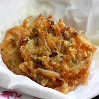 Hình ảnh Cơm cá cơm lăn bột chiên giòn