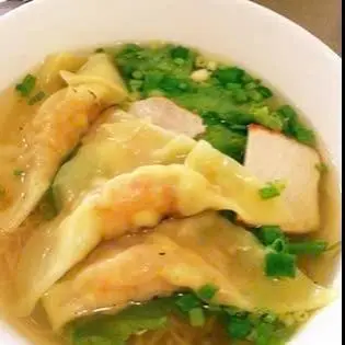 Hình ảnh Hoành thánh đầy đủ