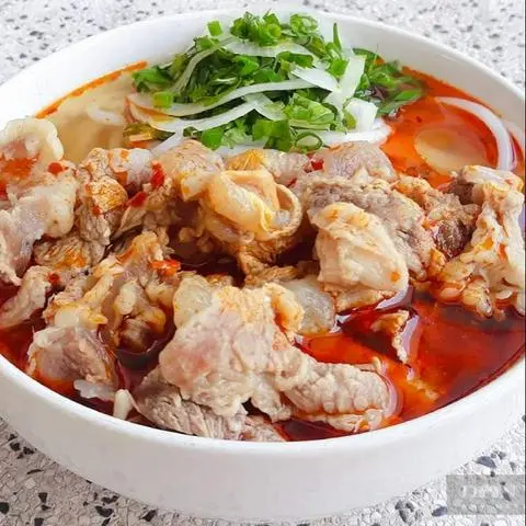 Hình ảnh Bún bò Tái+Gân