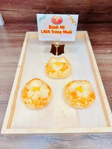 Hình ảnh Bánh LAVA Trứng Muối
