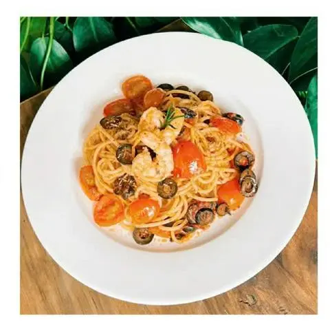 Hình ảnh Mì ý puttanesca- tôm áp chảo - Puttanesca spaghetti with pan fried shrimps