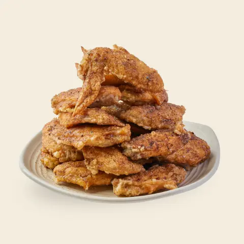 Hình ảnh Cánh gà nagoya xốt muối tiêu (10 miếng)