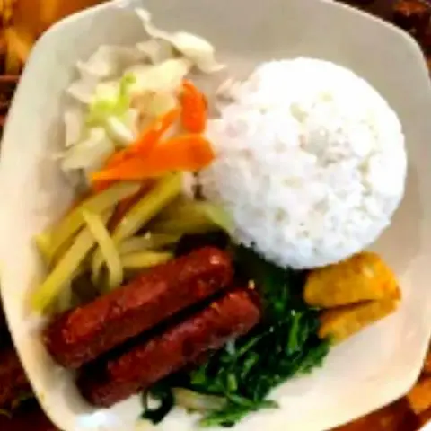 Hình ảnh Cơm xúc xích chay