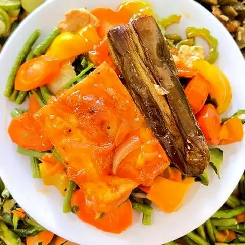 Hình ảnh Cơm đậu hủ số cà + cà tím chiên mắm