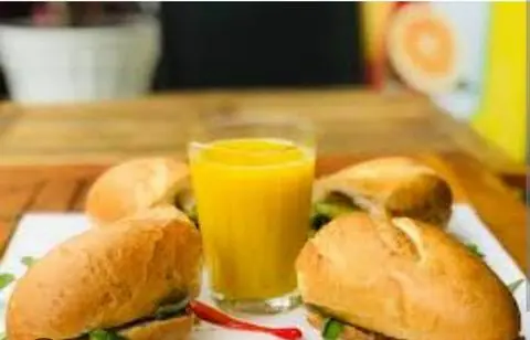Hình ảnh COMBO BÁNH MÌ CHẢ CÁ PHAN THIẾT NHÀ LÀM + SINH TỐ, SINH TỐ YAOURT CÁC LOẠI 