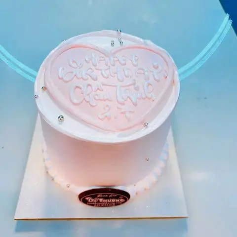 Hình ảnh bánh kem mini trái tim đơn giản