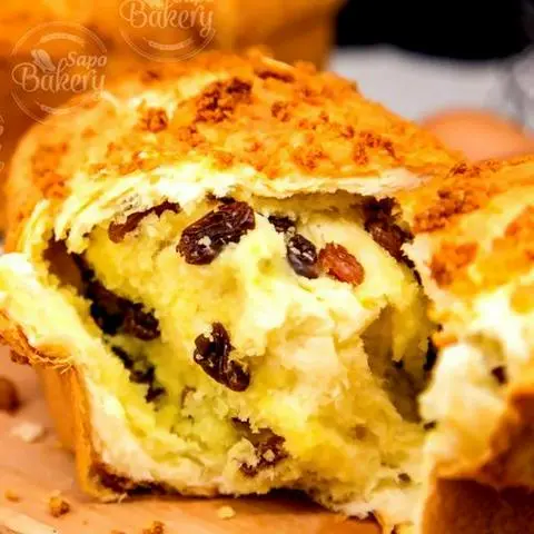 Hình ảnh Bánh mì dừa nho