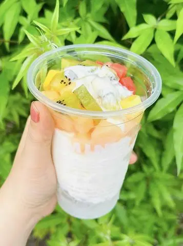 Hình ảnh Yogurt/ Sữa chua Trái cây tươi 