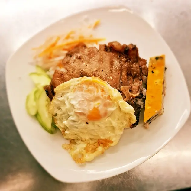 Hình ảnh Sườn chả trứng