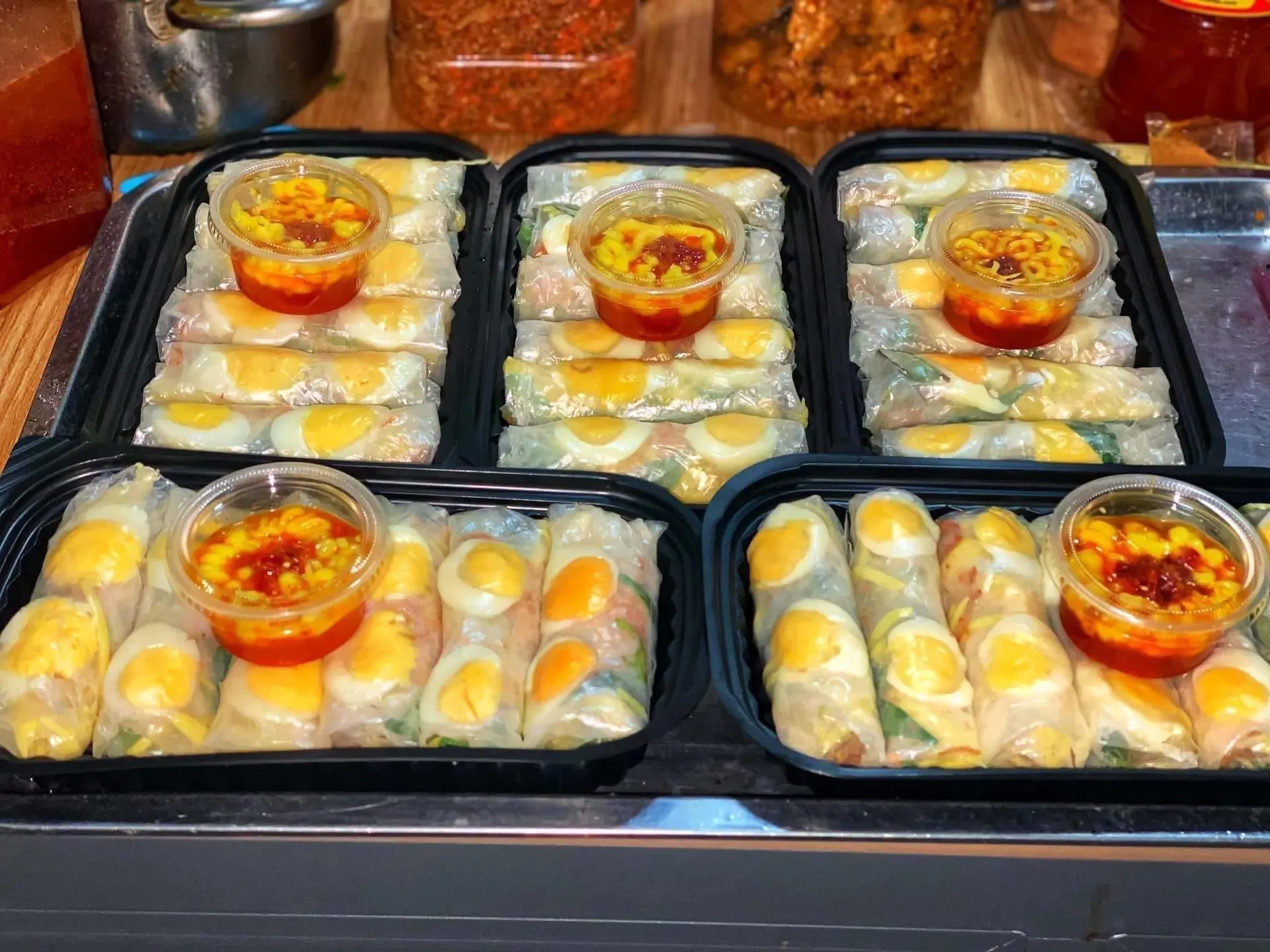 Hình ảnh Bánh tráng cuốn chấm mắm me