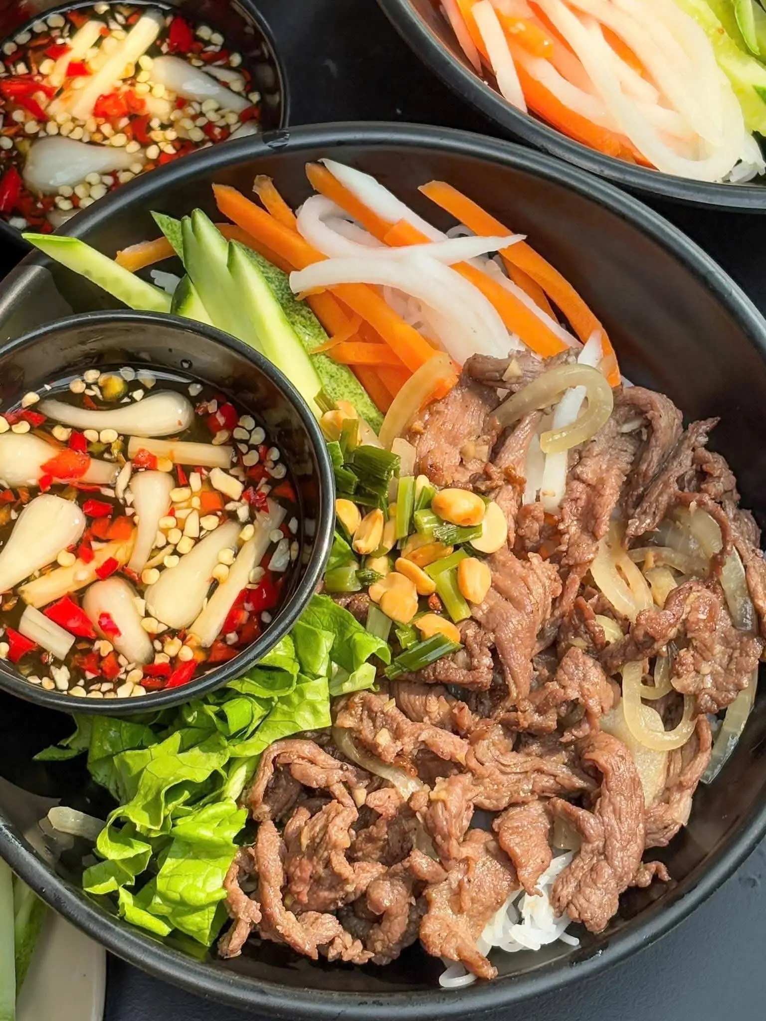 Hình ảnh BÚN THỊT XÀO đặc biệt thơm ngon