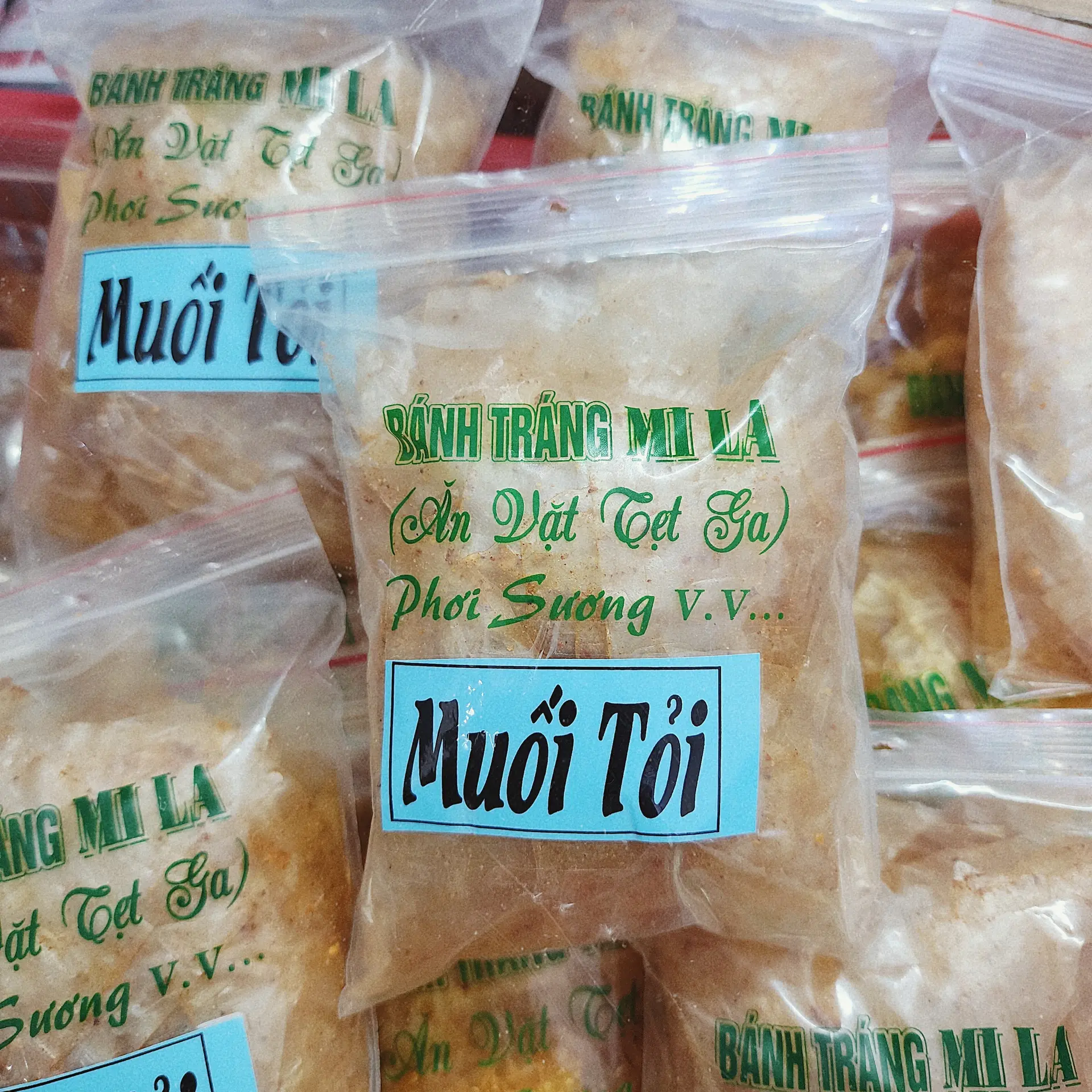 Hình ảnh Bánh tráng muối tỏi - 1 gói