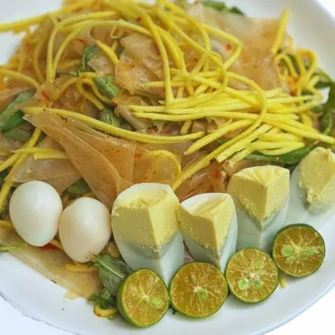 Hình ảnh Bánh Tráng Trộn Bà Gánh ( Trộn Sẵn )