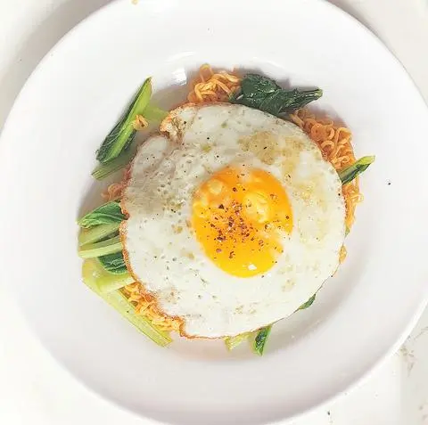 Hình ảnh Mì xào trứng