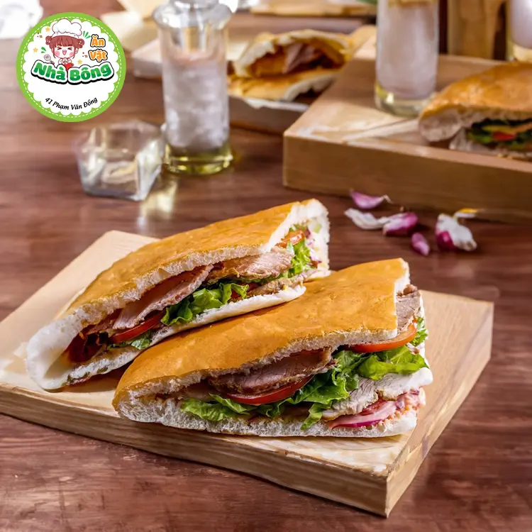 Hình ảnh 2 bánh mì Kebab