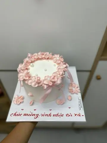 Hình ảnh bánh hoa 13cm 159k 