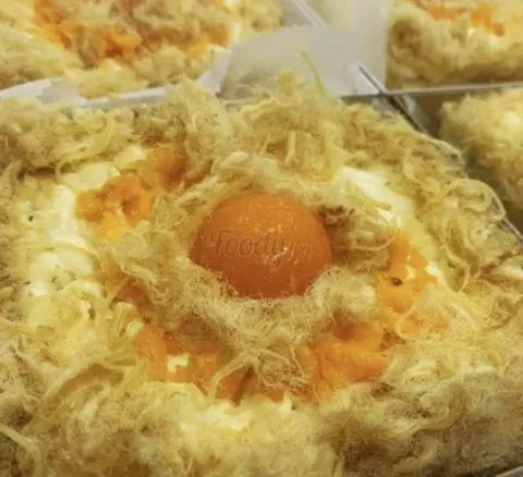 Hình ảnh Bông lan trứng muối sốt phô mai