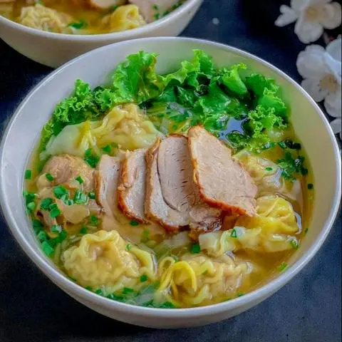 Hình ảnh Mì hoành thánh xá xíu