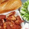 Hình ảnh 1 Gà nướng muối ớt - 2 bánh mì - dưa Leo rau răm - 1 túi nước chấm