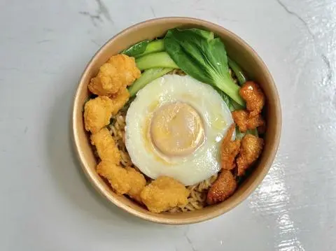 Hình ảnh Mì trộn gà viên