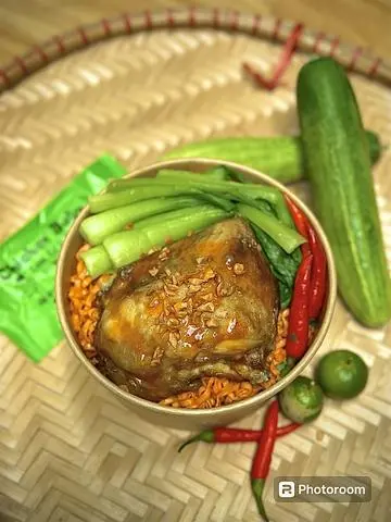Hình ảnh MÌ GÀ SỐT TIÊU ĐEN