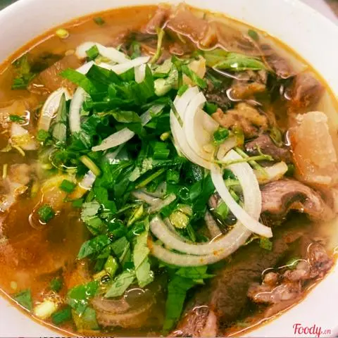 Hình ảnh Bún bò Huế tái - chả