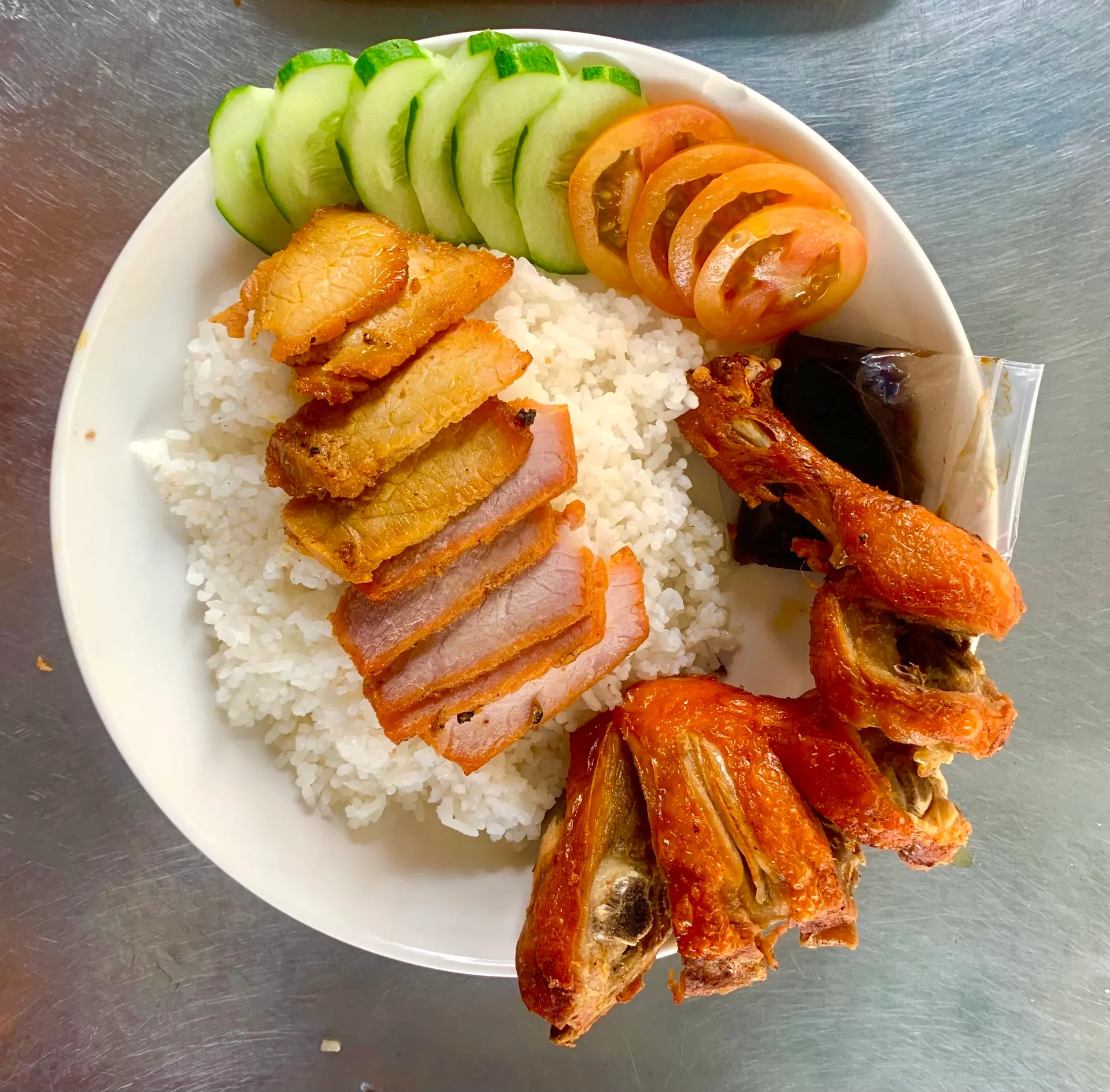 Hình ảnh Cơm gà quay xá xíu