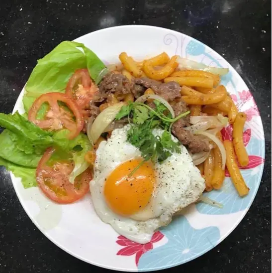 Hình ảnh Nui xào bò trứng 