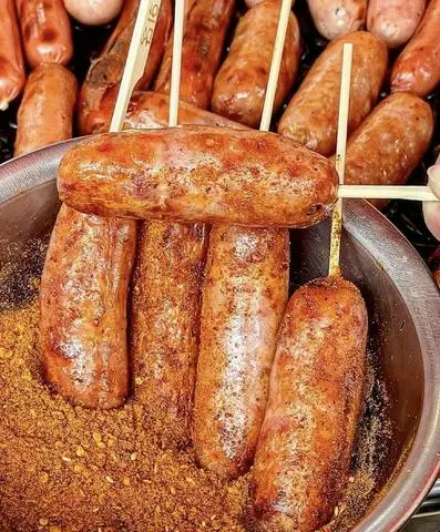 Hình ảnh Lạp xưởng nướng đá 