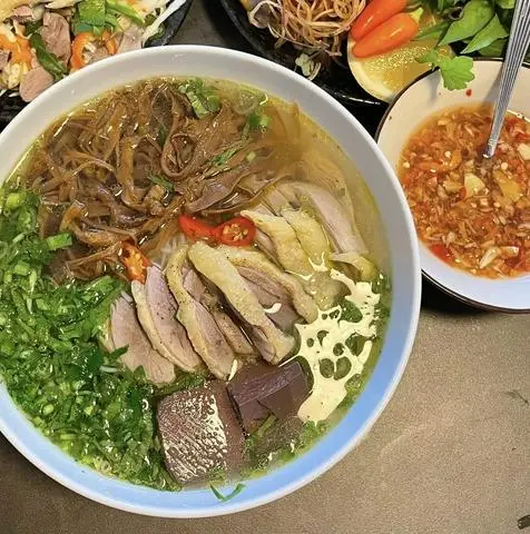 Hình ảnh Bún măng vịt