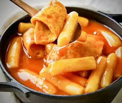 Hình ảnh Tokbokki chả cá Hàn Quốc