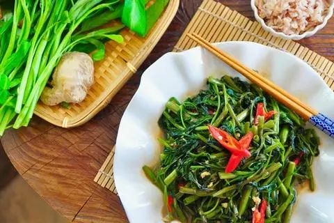 Hình ảnh Rau muống xào tỏi