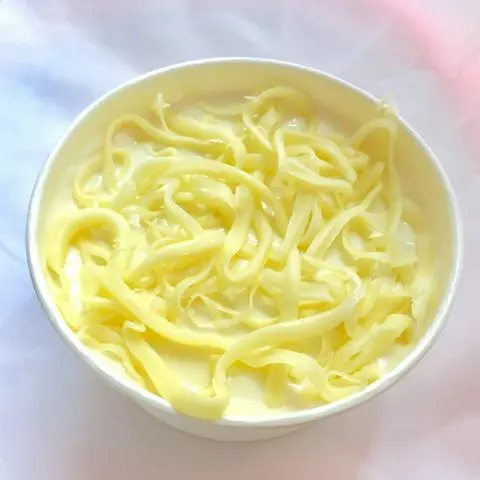 Hình ảnh Bông lan phô mai Mozzarella