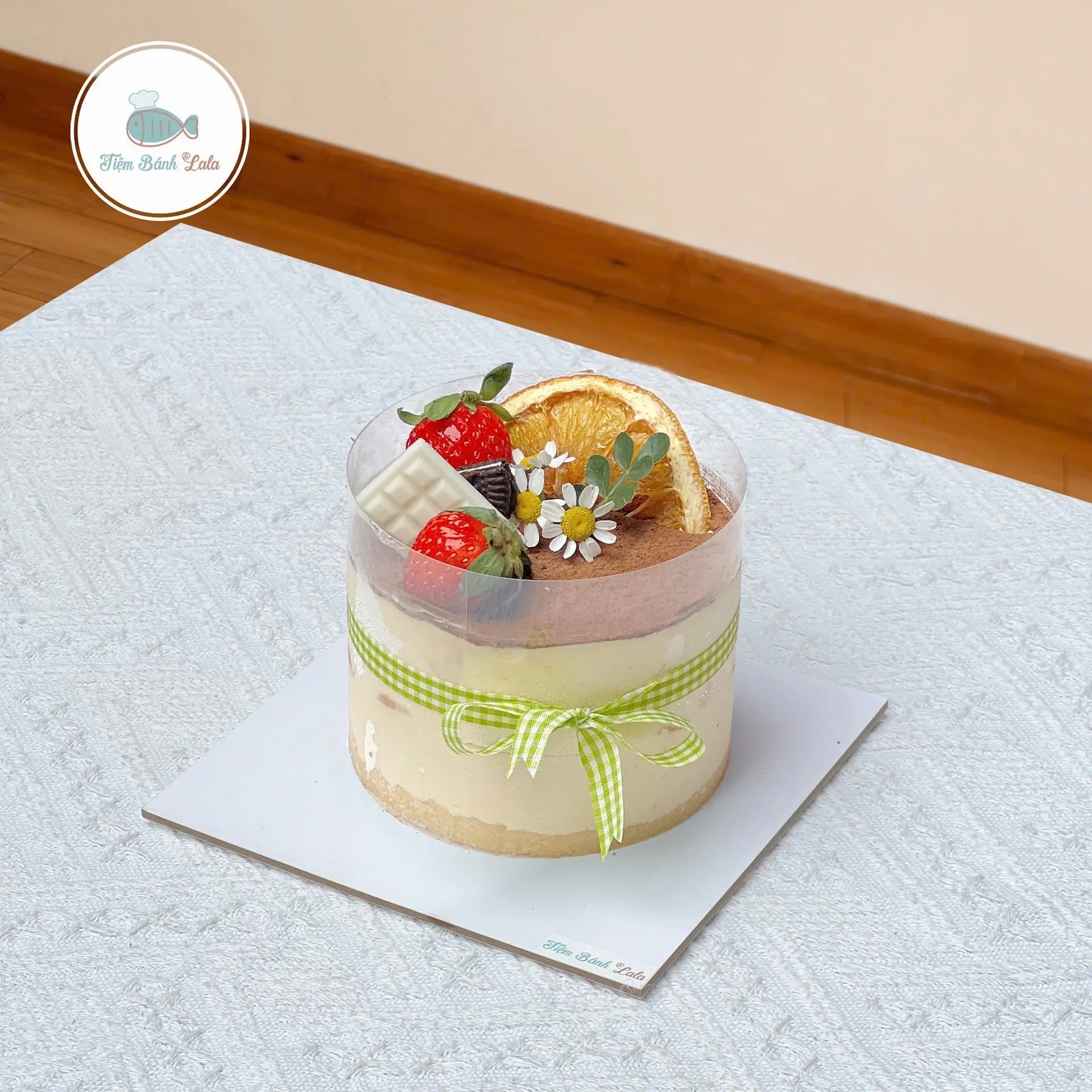 Hình ảnh Bánh Tiramisu 10cm (hộp mica)