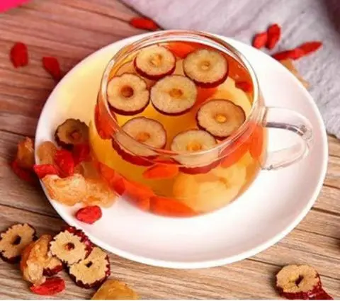 Hình ảnh Trà hoa cúc táo đỏ