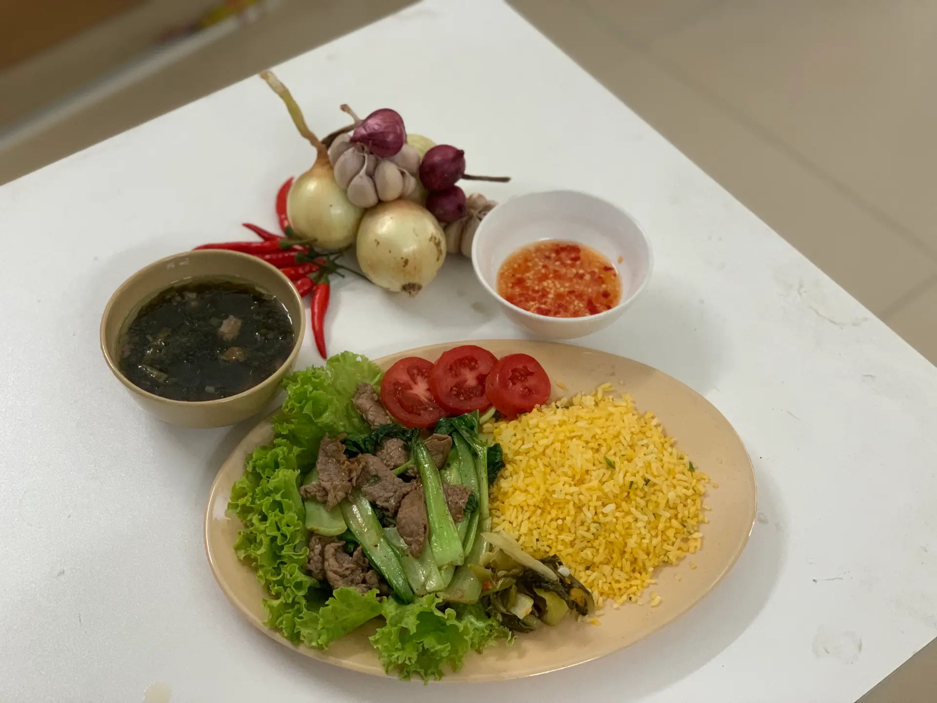 Hình ảnh Cơm bò xào dưa 